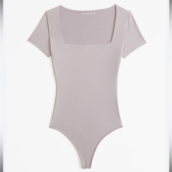 Abercrombie & Fitch Soft Matte Seamless Short-Sleeve Squareneck Bodysuit NWT - Picture 1 of 9